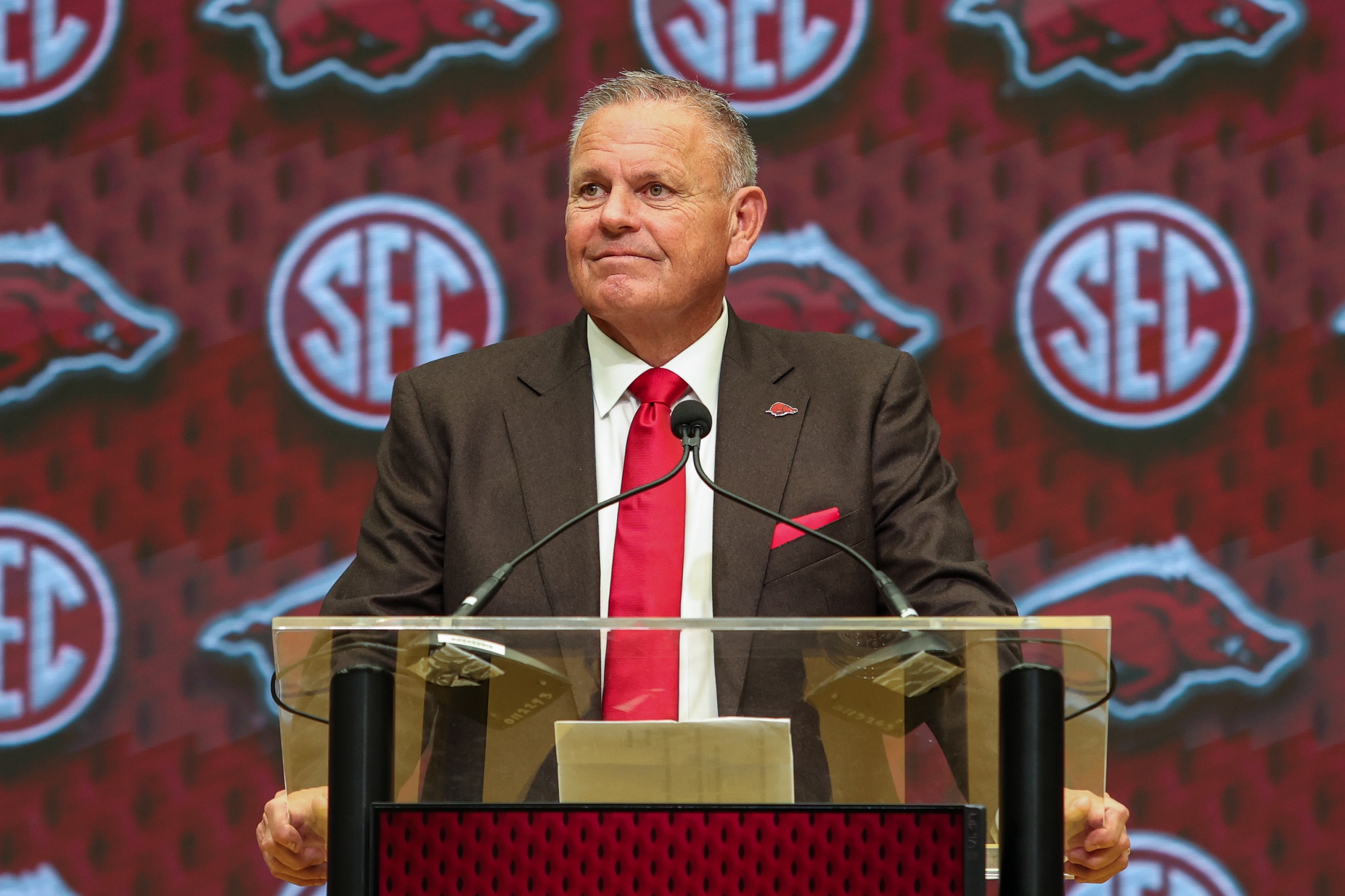 Sam Pittman reacts to Arkansas being unranked: &lsquo;We&rsquo;ll surprise a lot of people&rsquo;