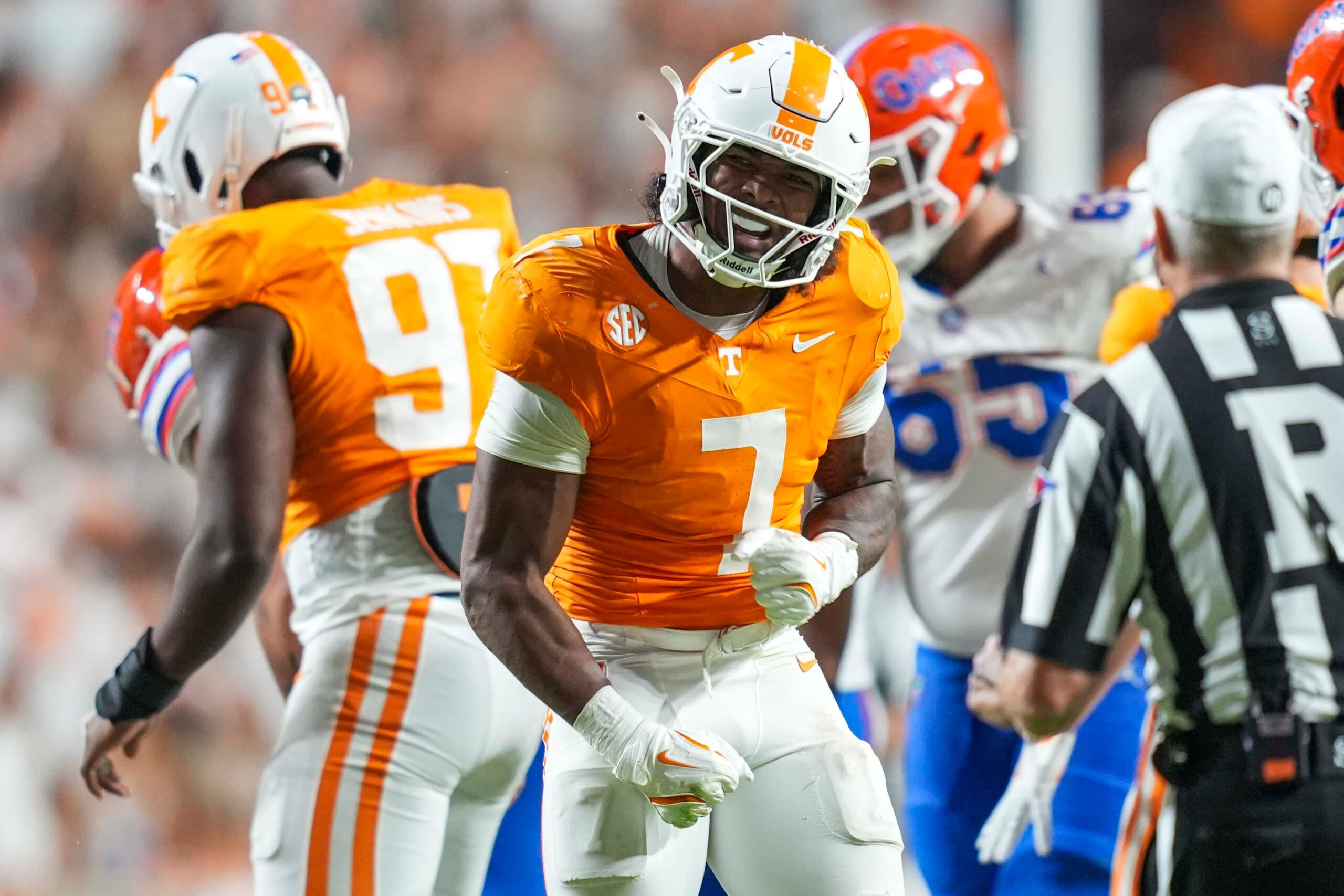 Arion Carter taking on larger role for Tennessee defense in 2025 Arion Carter taking on larger role for Tennessee defense in 2025