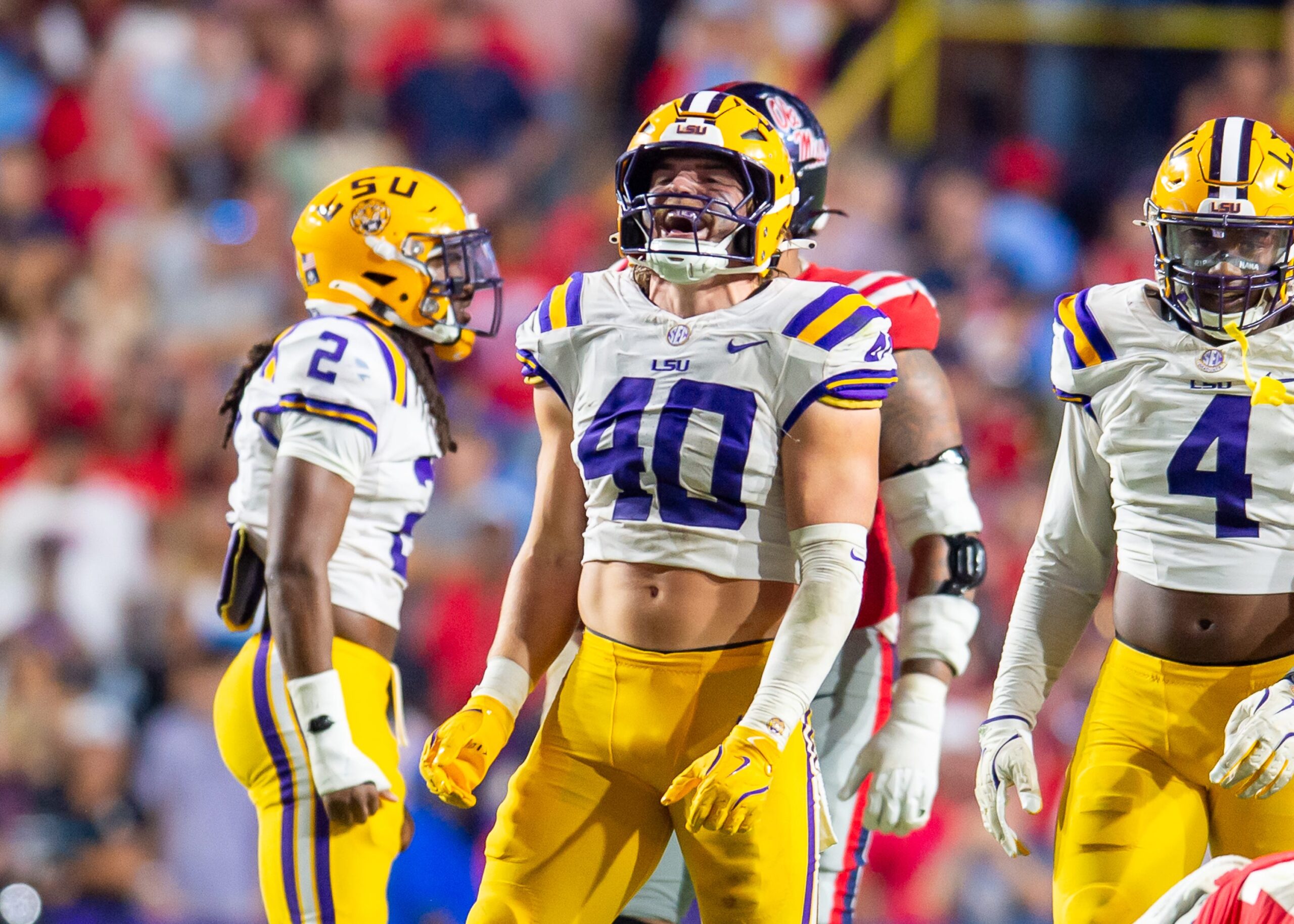 &nbsp;LSU names 2 permanent team captains for 2025