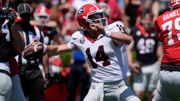 Gunner Stockton throws a pass.
