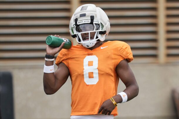 Colton Hood at Tennessee practice.