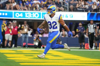 Cody Schrader scores a TD for the Rams.