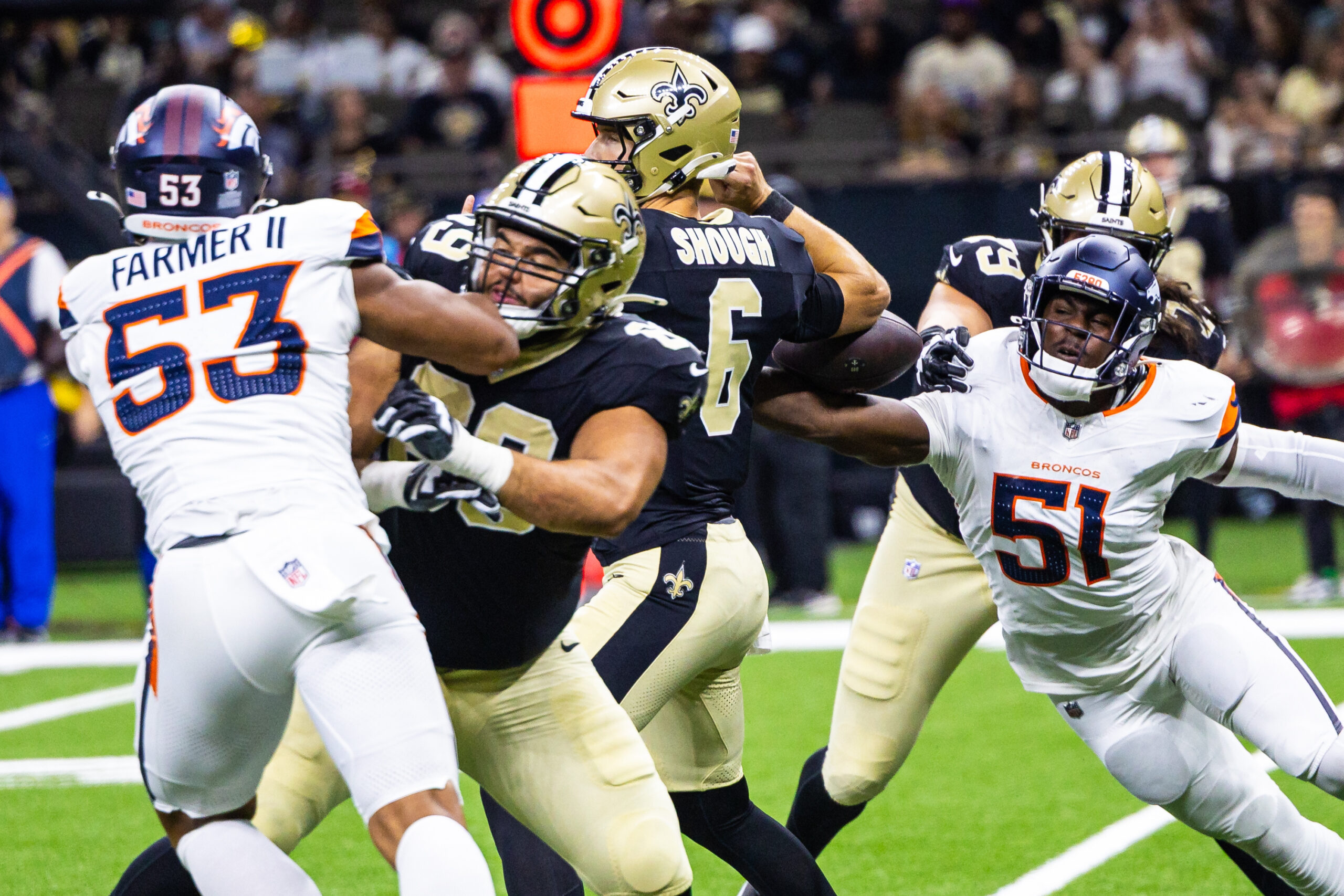 Former Alabama LB Que Robinson makes highlight strip sack Former Alabama LB Que Robinson makes highlight strip sack