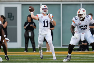 Auburn quarterback Jackson Arnold