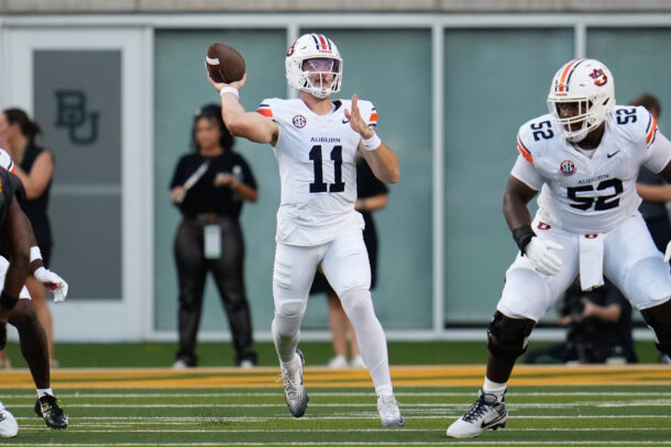 Auburn quarterback Jackson Arnold