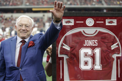Jerry Jones at an Arkansas football game.