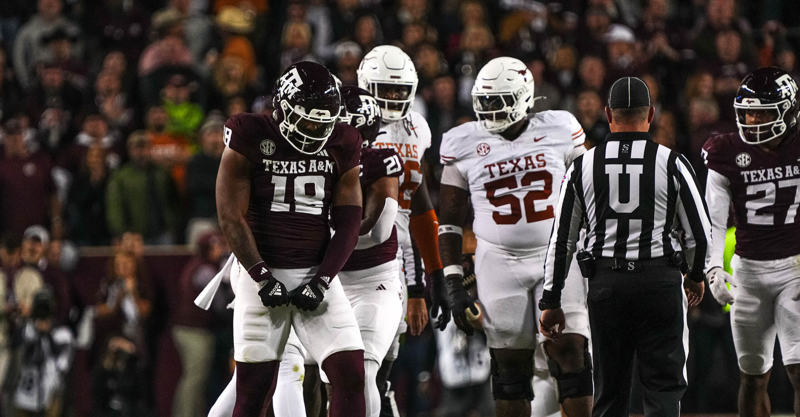 Immaculate Possession: Cashius Howell sacks Utah State quarterback on 3 consecutive plays