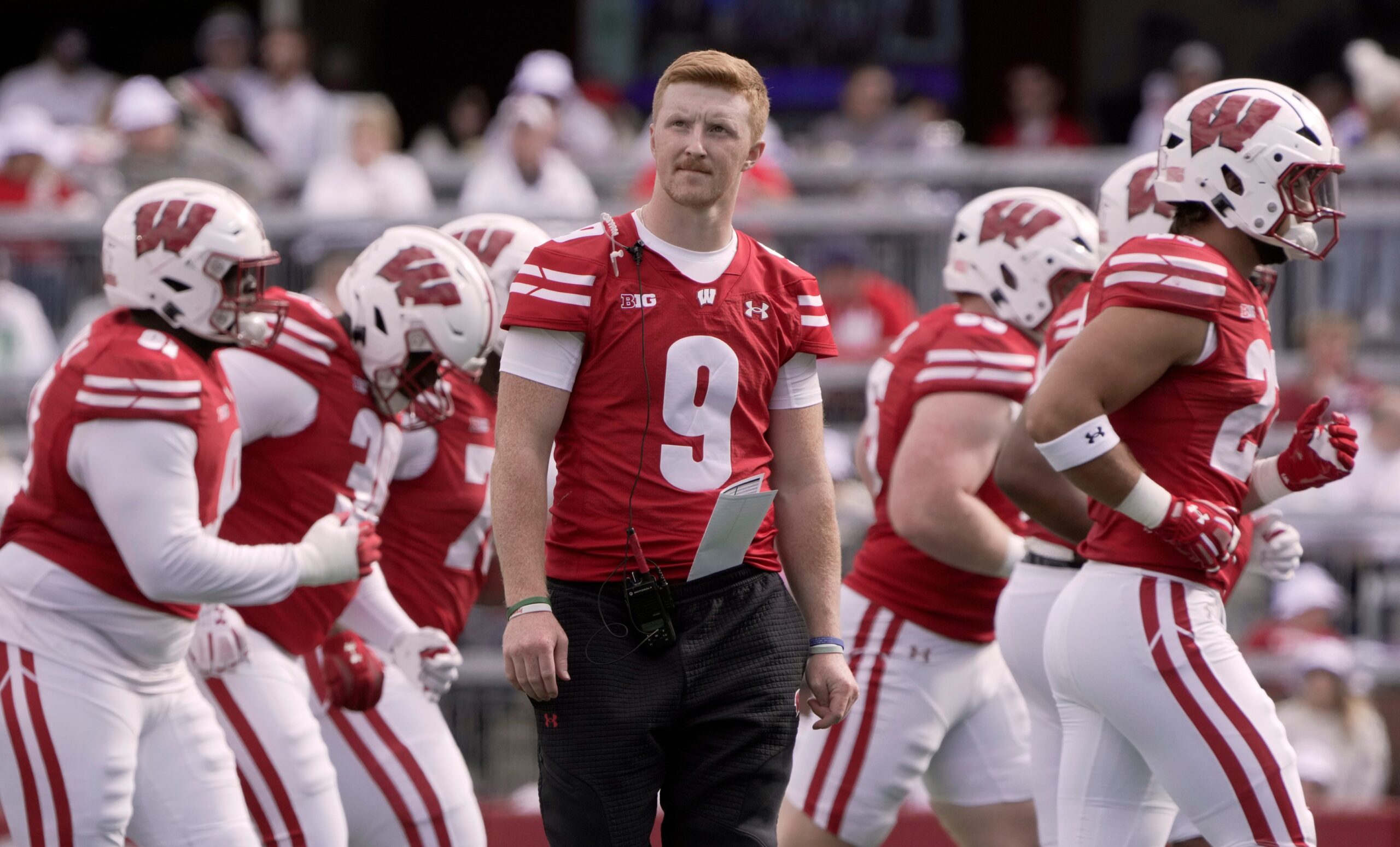 ESPN insider updates status of injured Wisconsin QB ahead of Alabama game