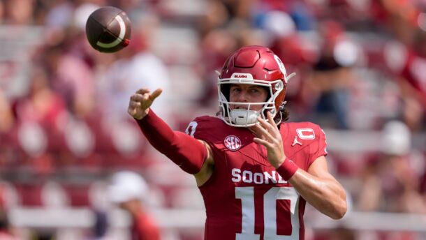 Oklahoma quarterback John Mateer.