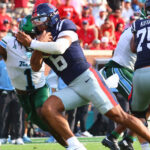 Trinidad Chambliss looks to make a play.