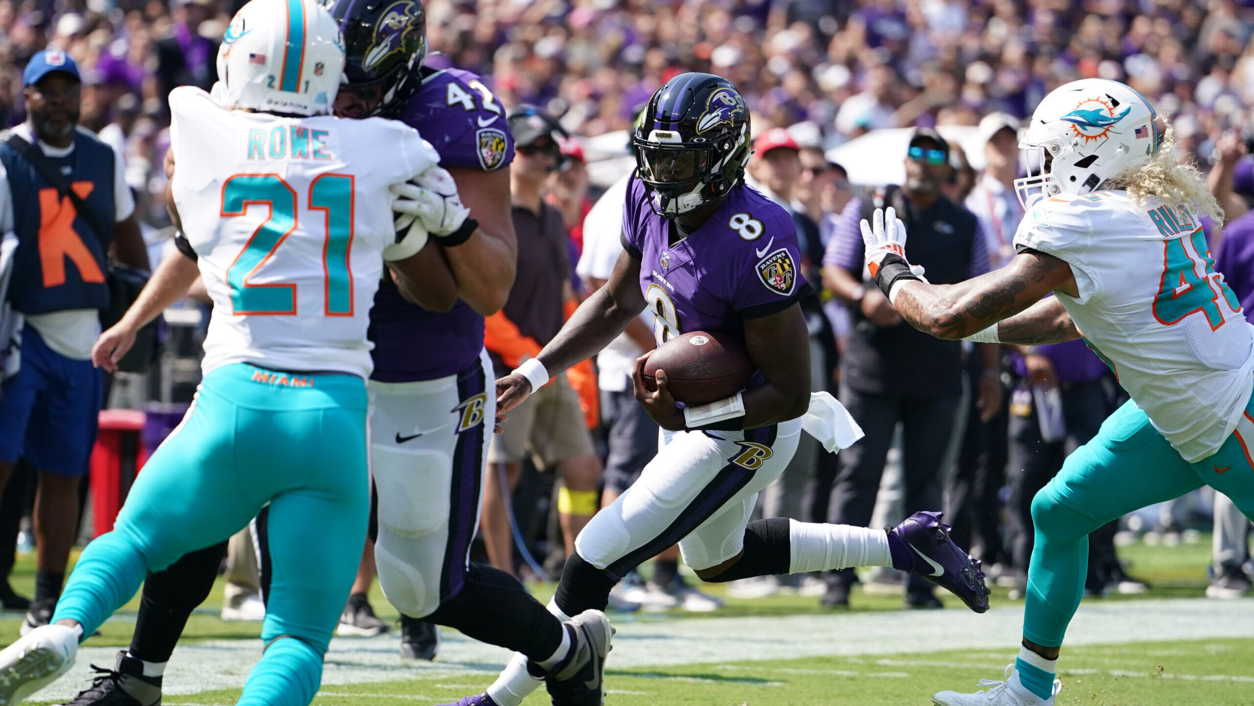 Ravens vs. Dolphins: Odds, picks and predictions for Thursday Night Football