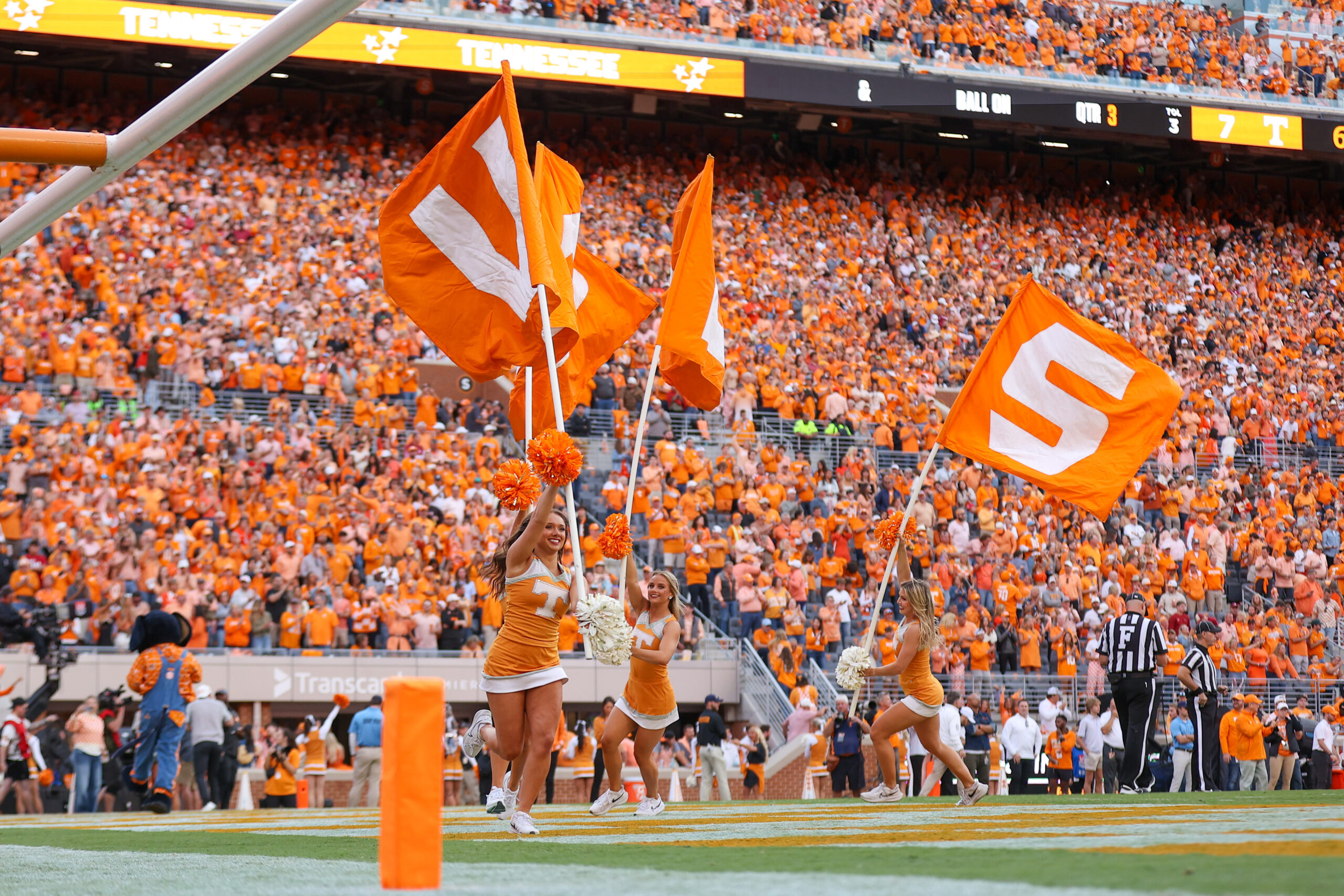 Tennessee reveals uniform combo for rivalry showdown at Alabama