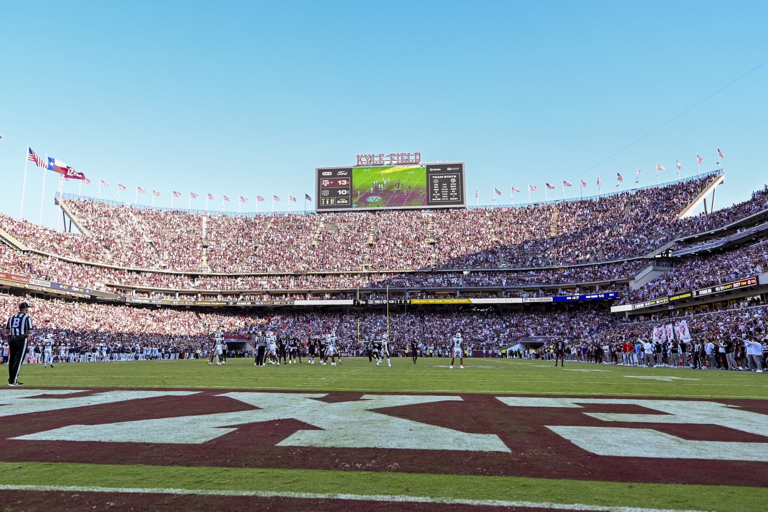 Mike Elko highlights recruiting power of Kyle Field at capacity