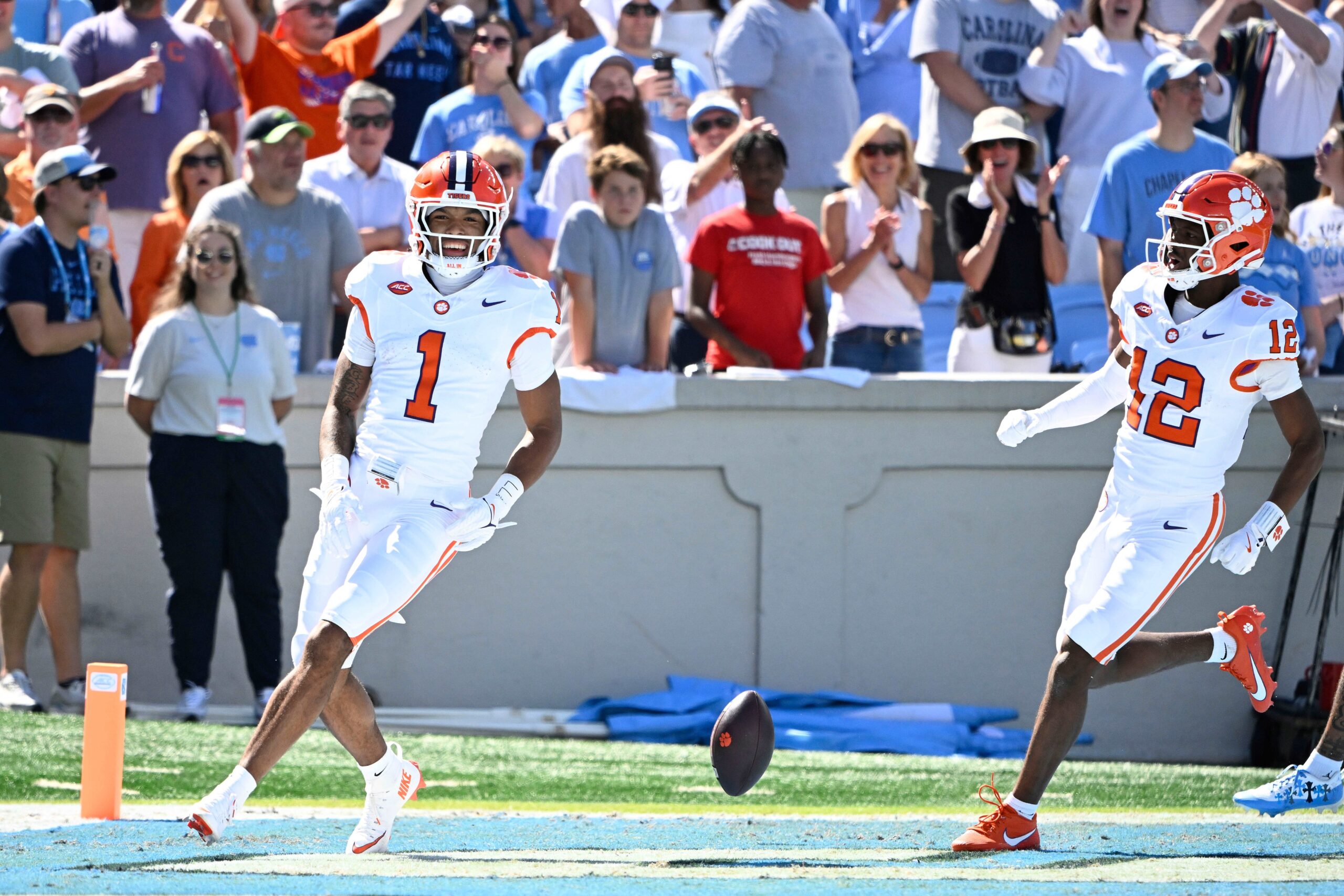 Trick play sparks Clemson to 28-point first quarter vs. North Carolina