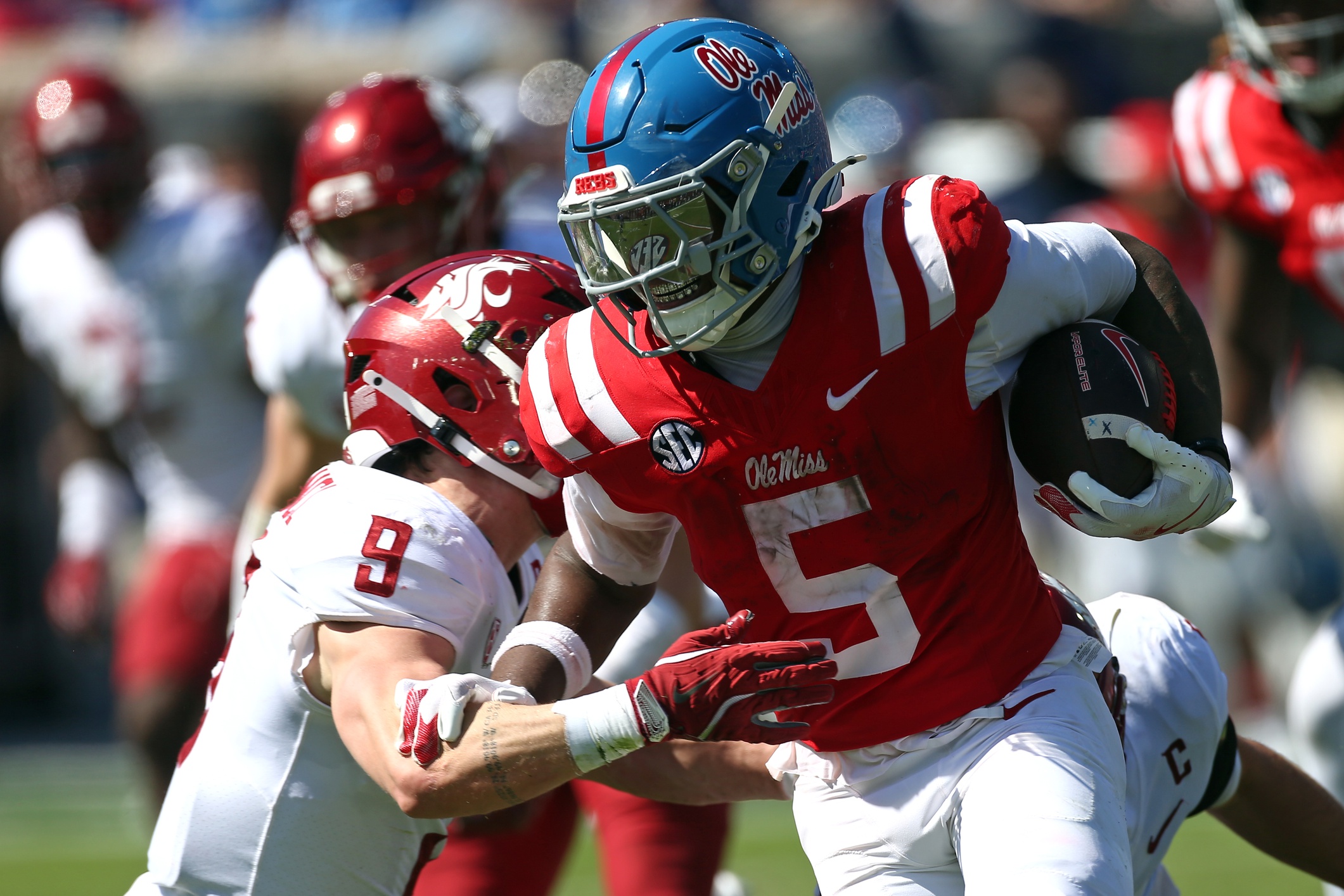 Kewan Lacy sets Ole Miss single-season record for touchdown runs vs. Florida