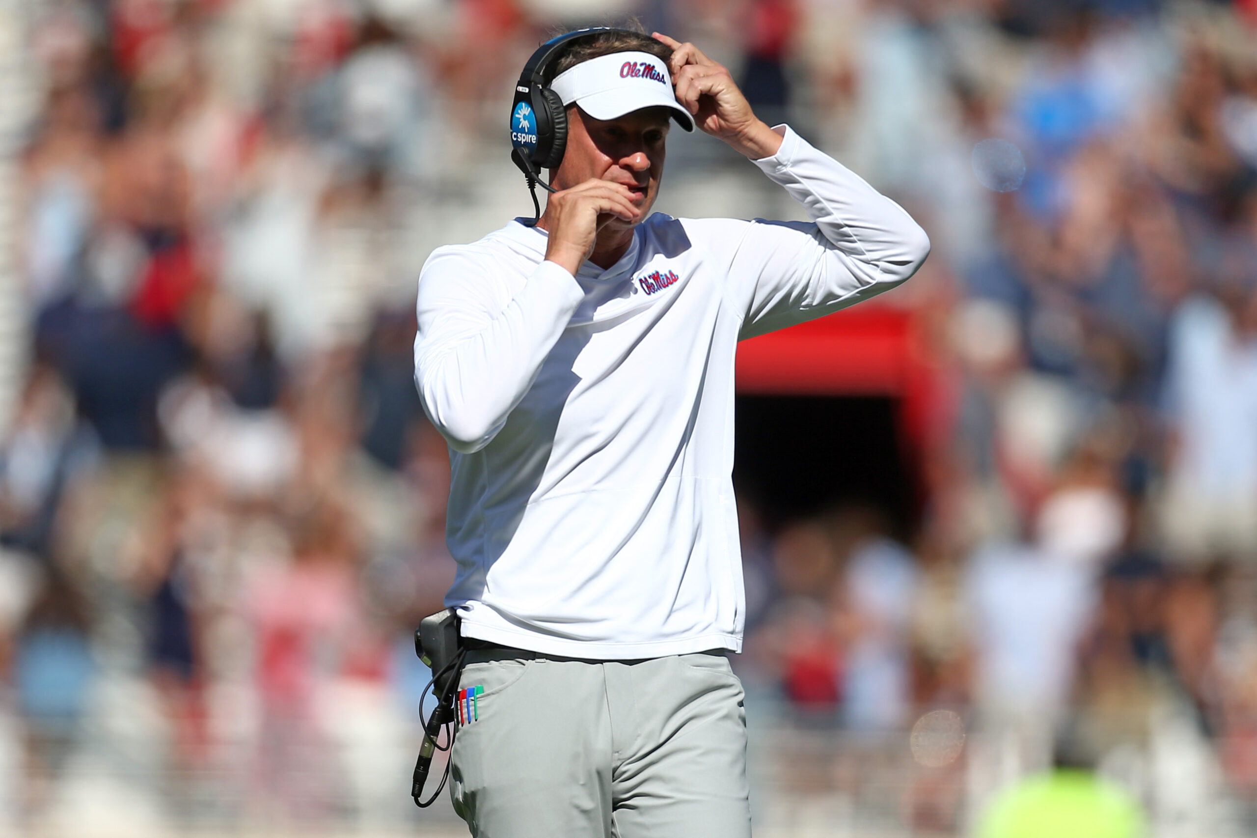 Lane Kiffin implies Oklahoma defense steals signals: &lsquo;It looks like they have the plays&rsquo;