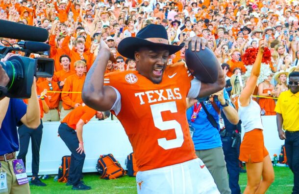 Texas dominated Oklahoma on Saturday in Dallas.