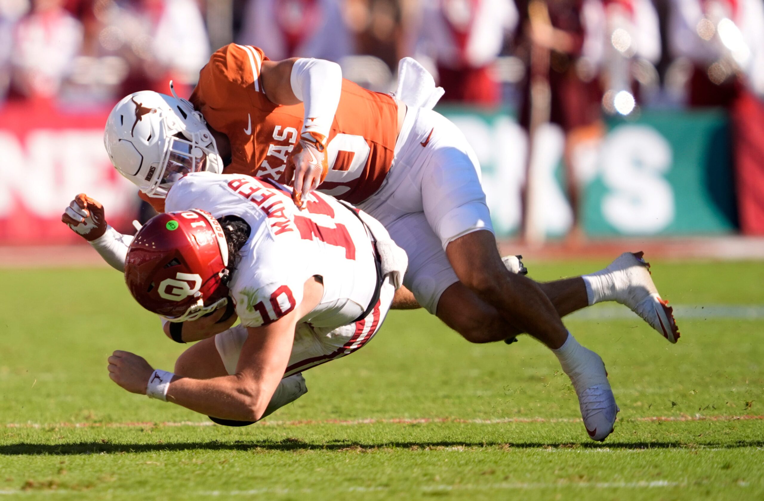 Brent Venables gives health update on John Mateer coming out of Texas loss