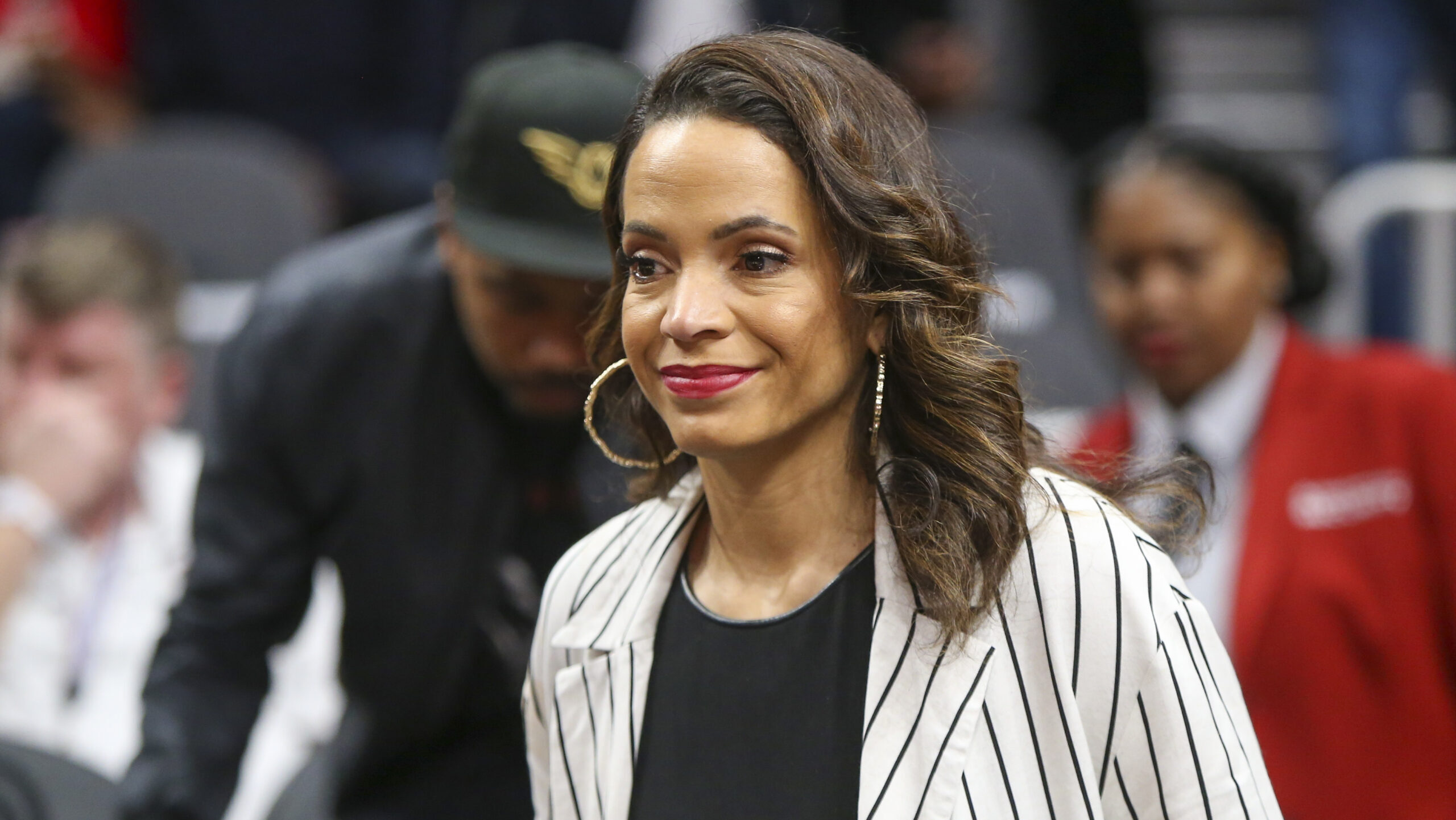 ESPN personality Elle Duncan leaving network for new opportunity, per report
