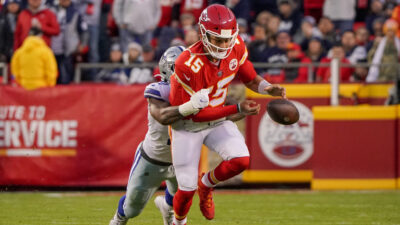 Patrick Mahomes plays for the Chiefs in a game against the Cowboys.