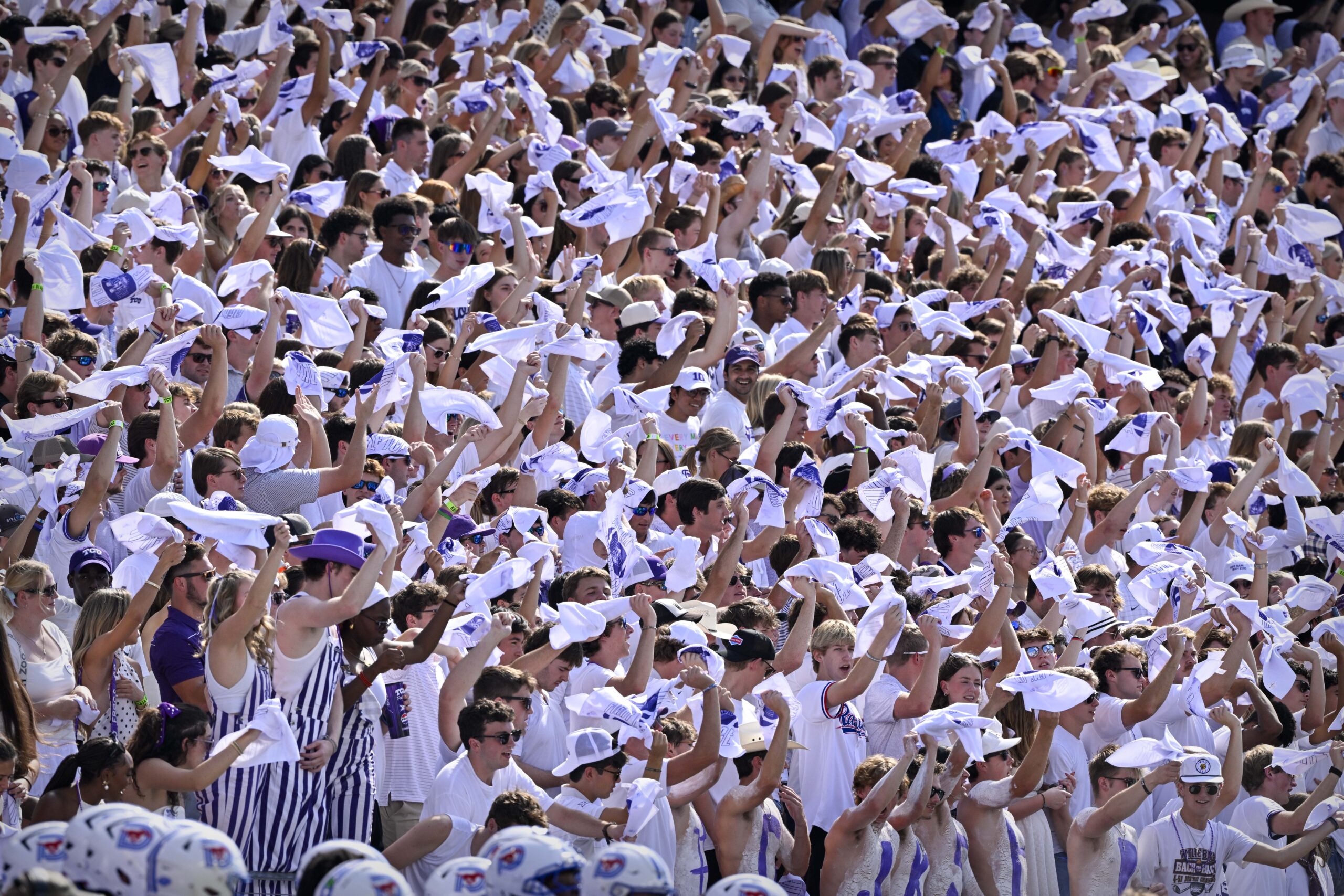 SMU has hilarious scoreboard trivia mishap ahead of Miami matchup