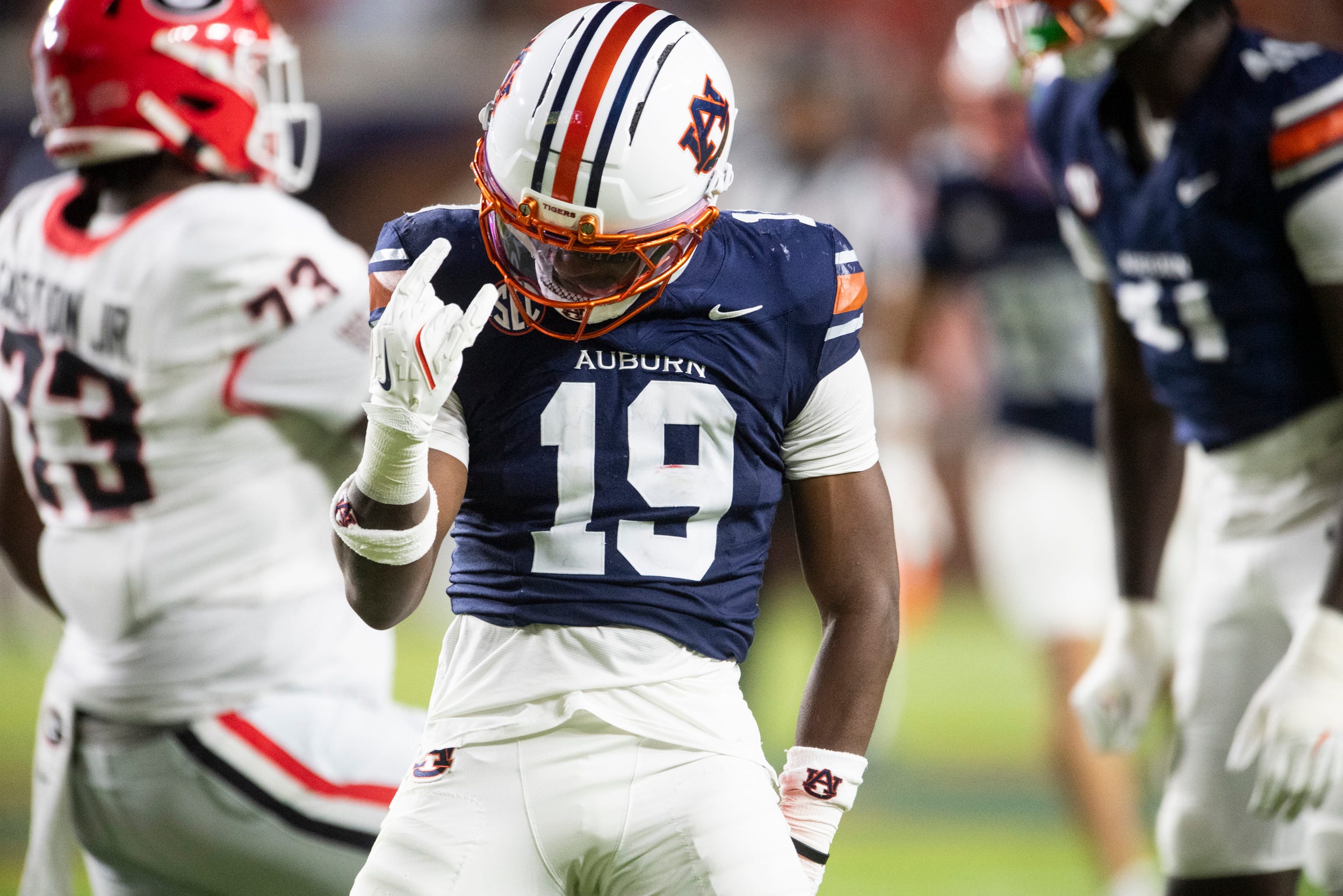Auburn Safety Sylvester Smith called for targeting, will miss first half of  Iron Bowl - Saturday Down South
