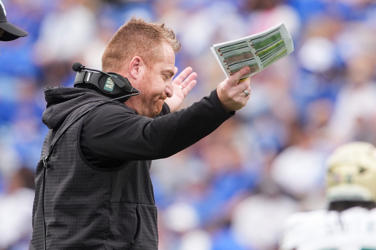 Alex Golesh to Arkansas: CFB insider gives latest on Razorbacks&rsquo; pursuit