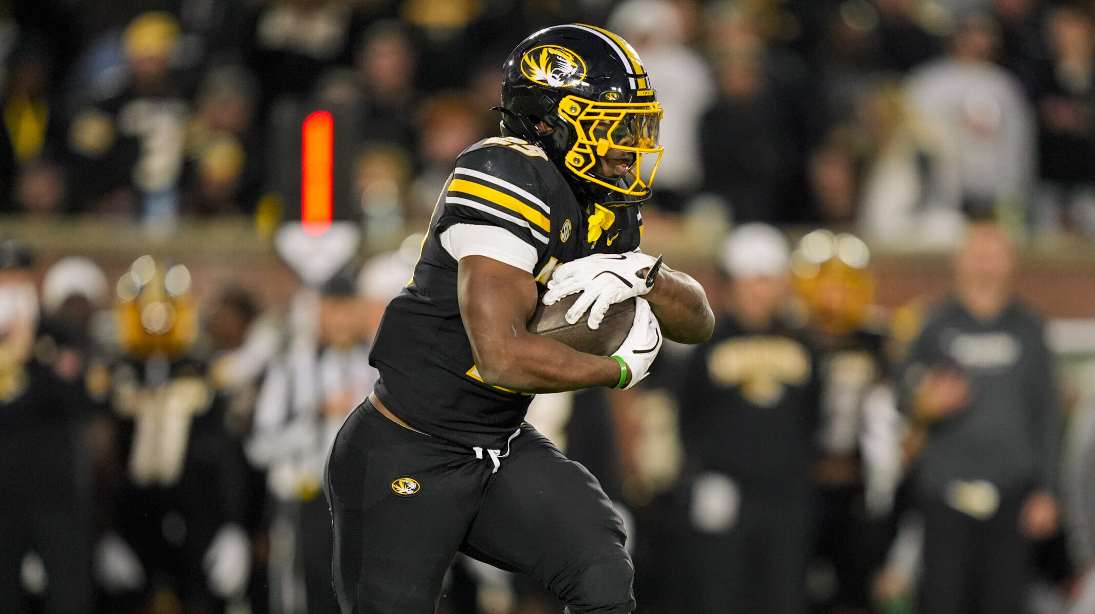 Rapid Reaction: Ahmad Hardy goes nuclear as Mizzou runs over Mississippi State