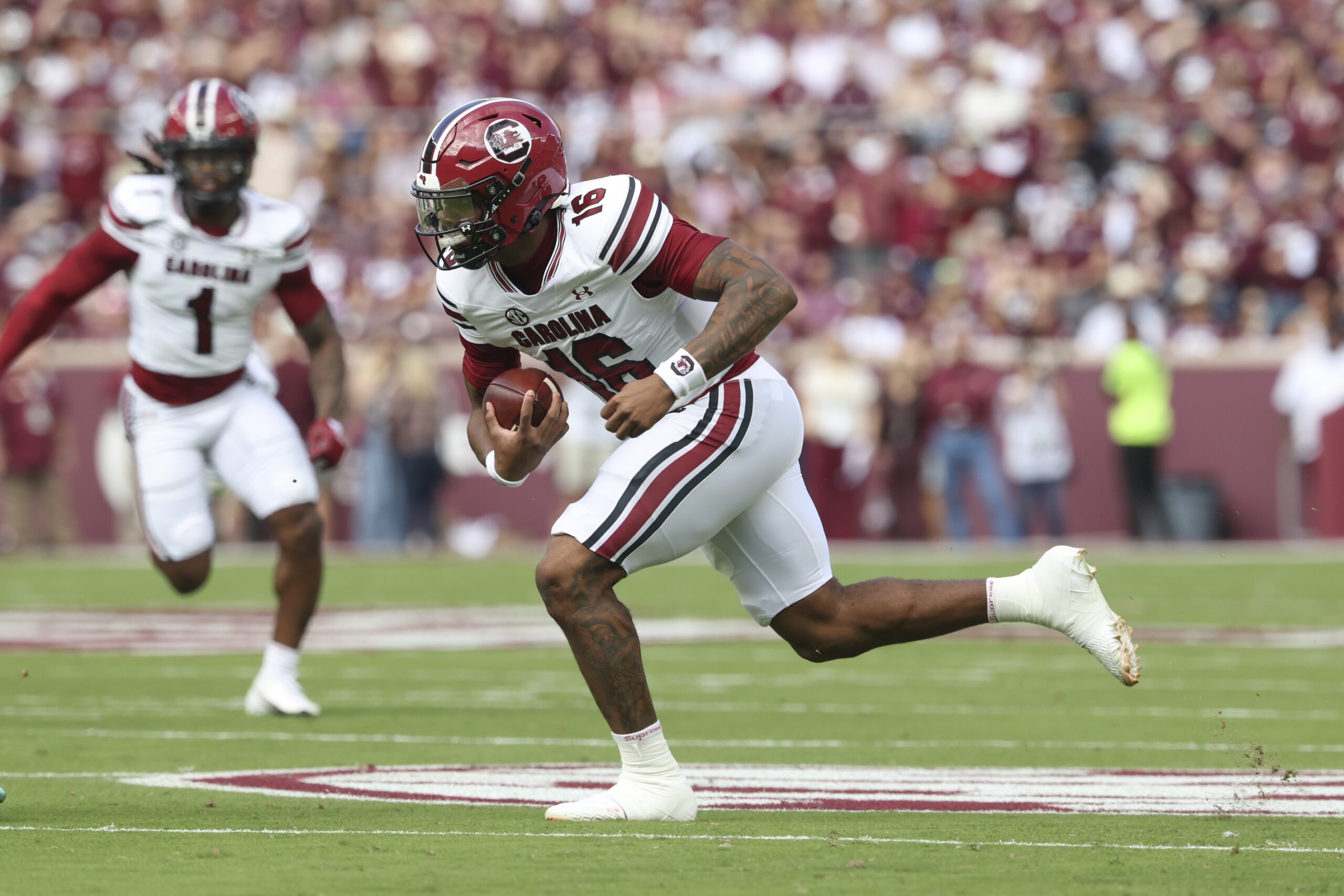 Upset brewing in College Station: South Carolina&rsquo;s lopsided halftime lead at Texas A&M has social media buzzing