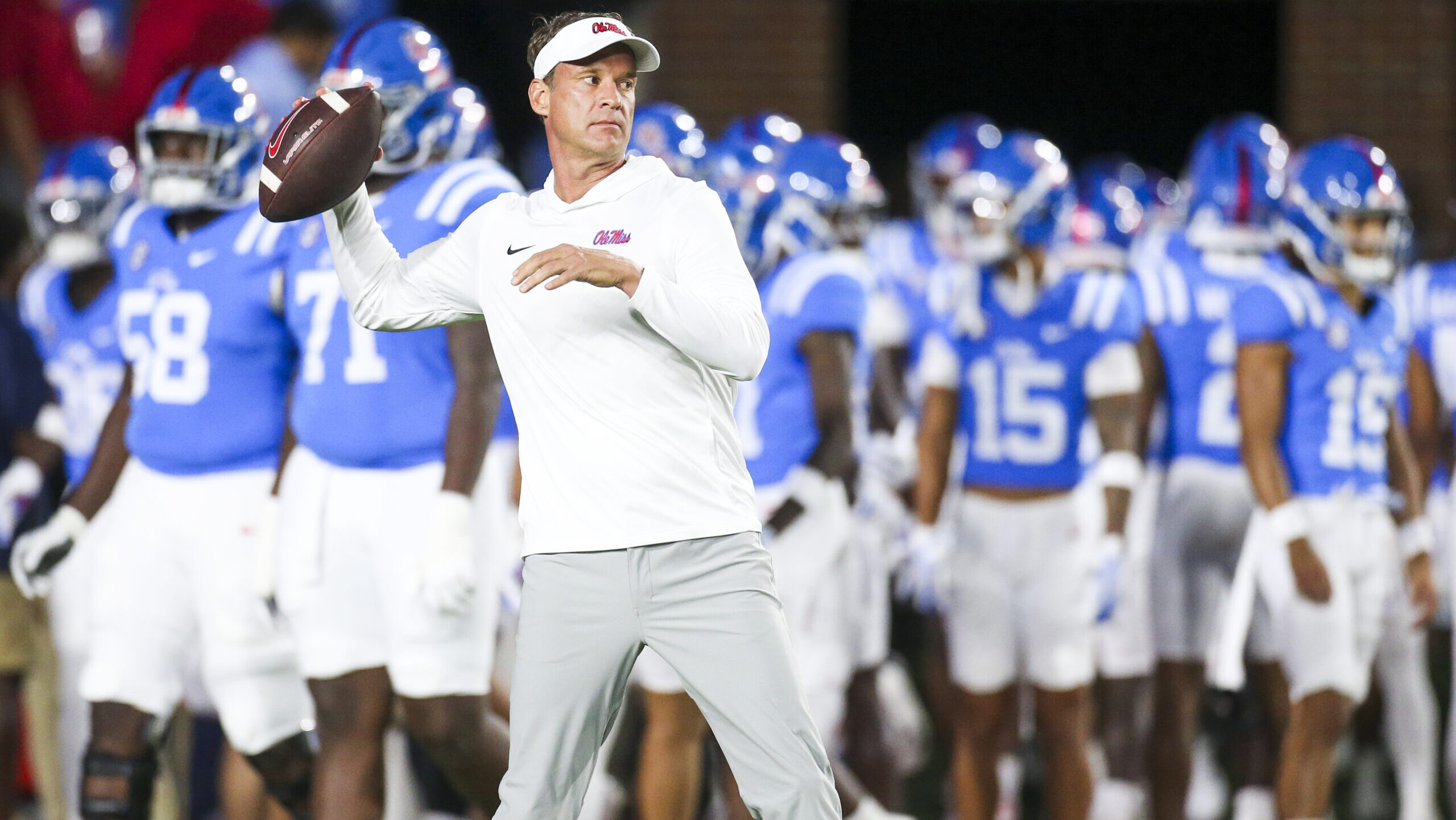 Lane Kiffin confronts Ole Miss reporter for calling him a &lsquo;hoe&rsquo; after Egg Bowl win