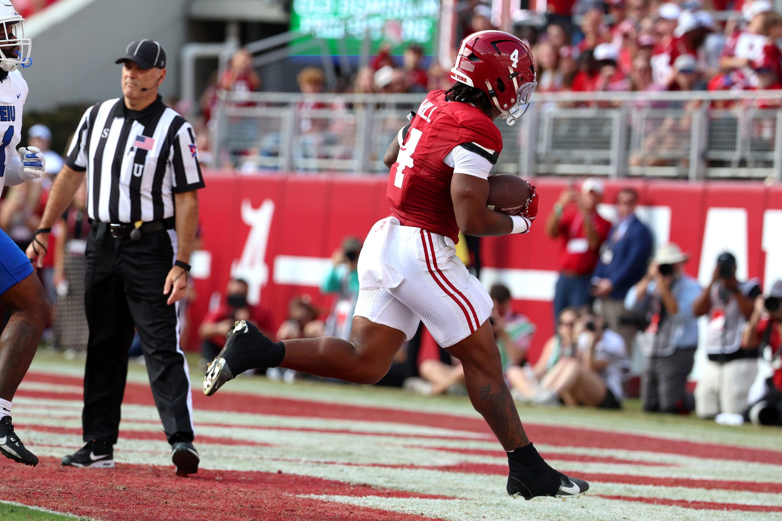 Alabama football&rsquo;s social team trolls CFP committee over rushing criticism