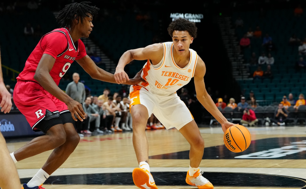 Tennessee vs. Louisville: Preview and best bet