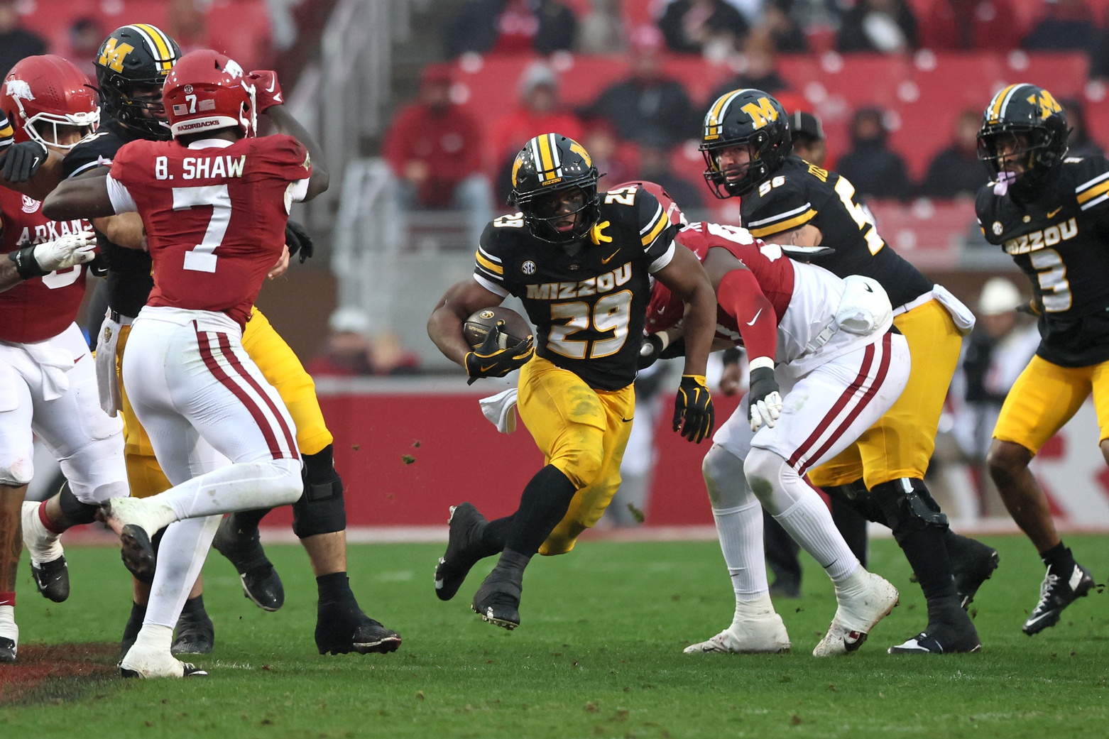 Rapid Reaction: Mizzou runs all over Arkansas for eighth win