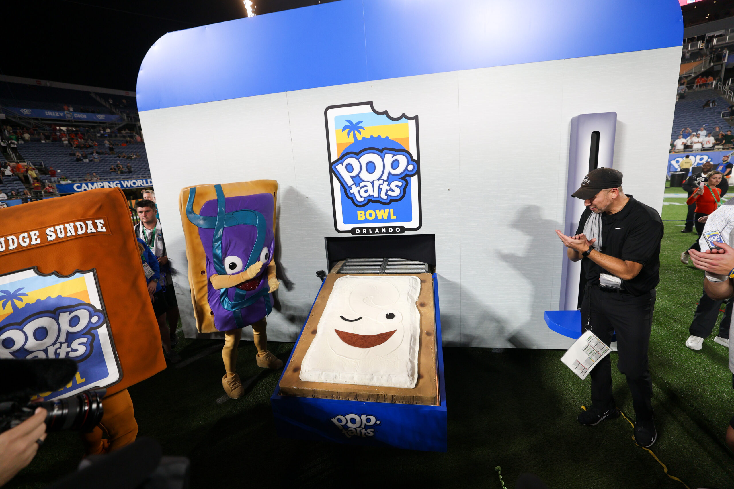 Georgia Tech unveils helmets with sprinkles for Pop-Tarts Bowl