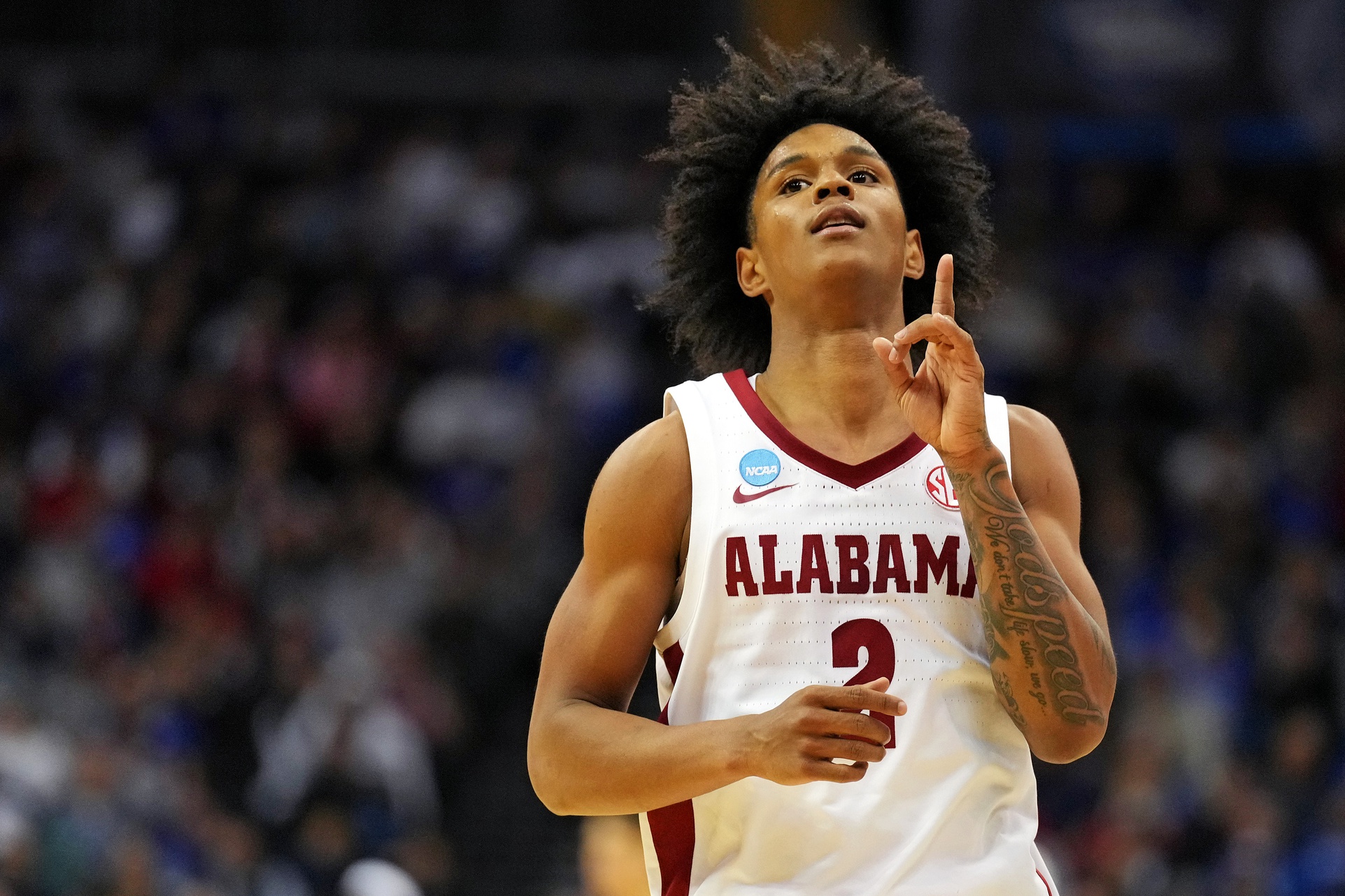 Aden Holloway, hot start pushes Alabama past struggling South Carolina Aden Holloway, hot start pushes Alabama past struggling South Carolina