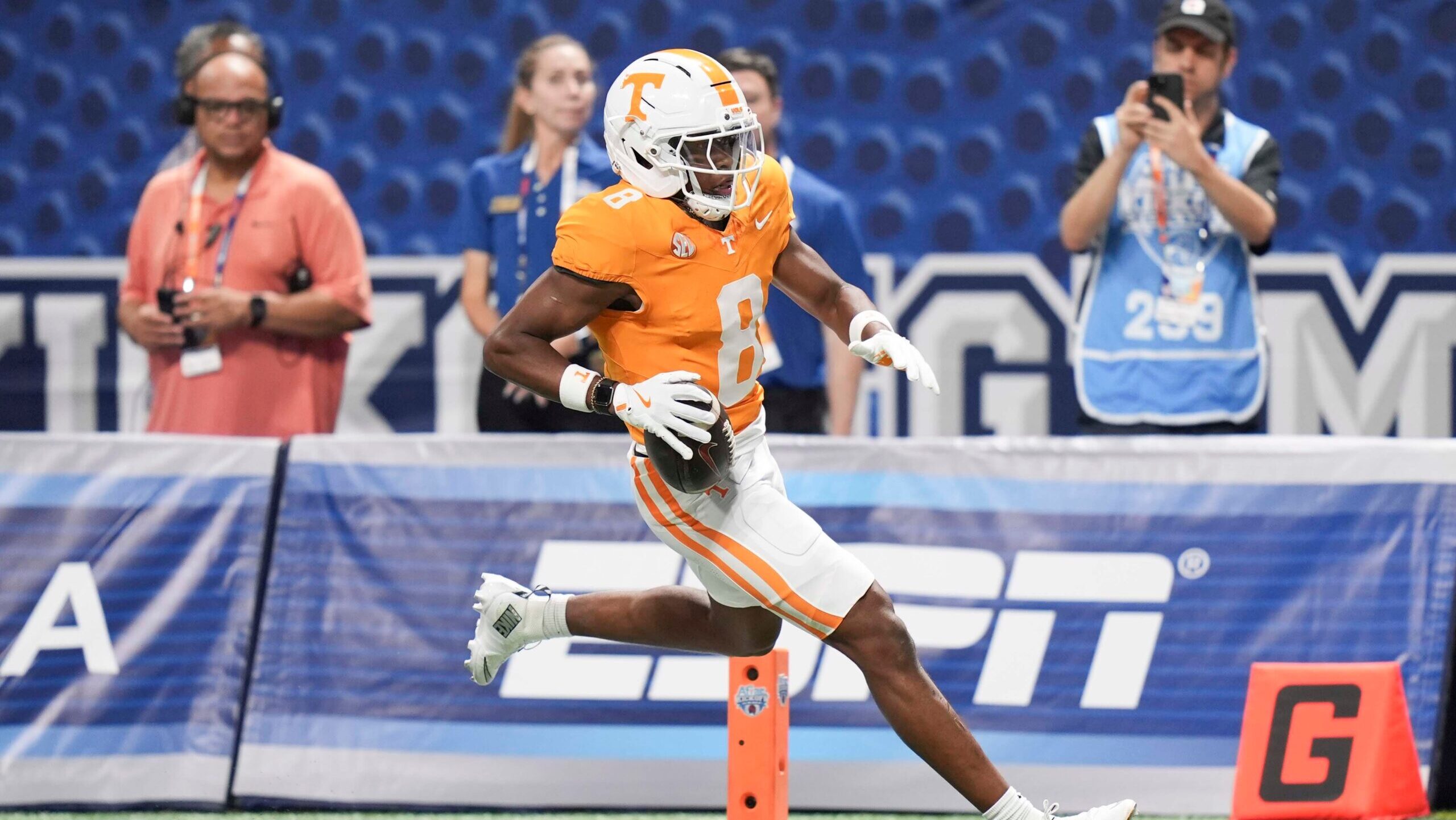 Tennessee cornerback Colton Hood announces plans for 2026 season