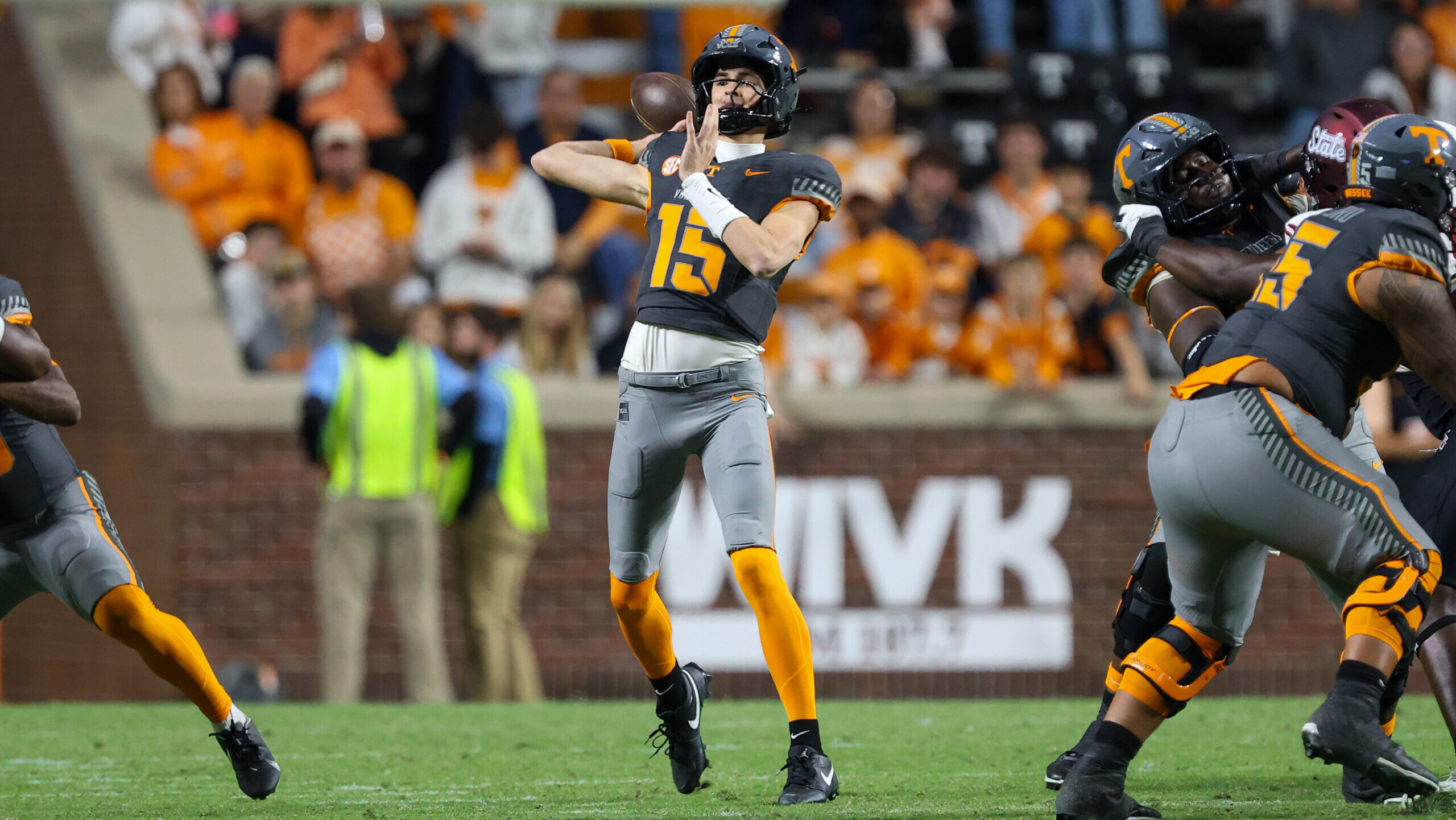 Tennessee OC Joey Halzle discusses George MacIntyre&rsquo;s handling of backup role for Music City Bowl