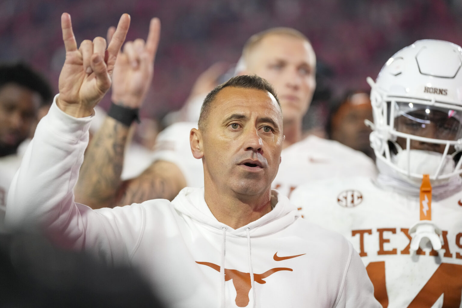 Texas beats out Georgia, Notre Dame for elite DL recruit