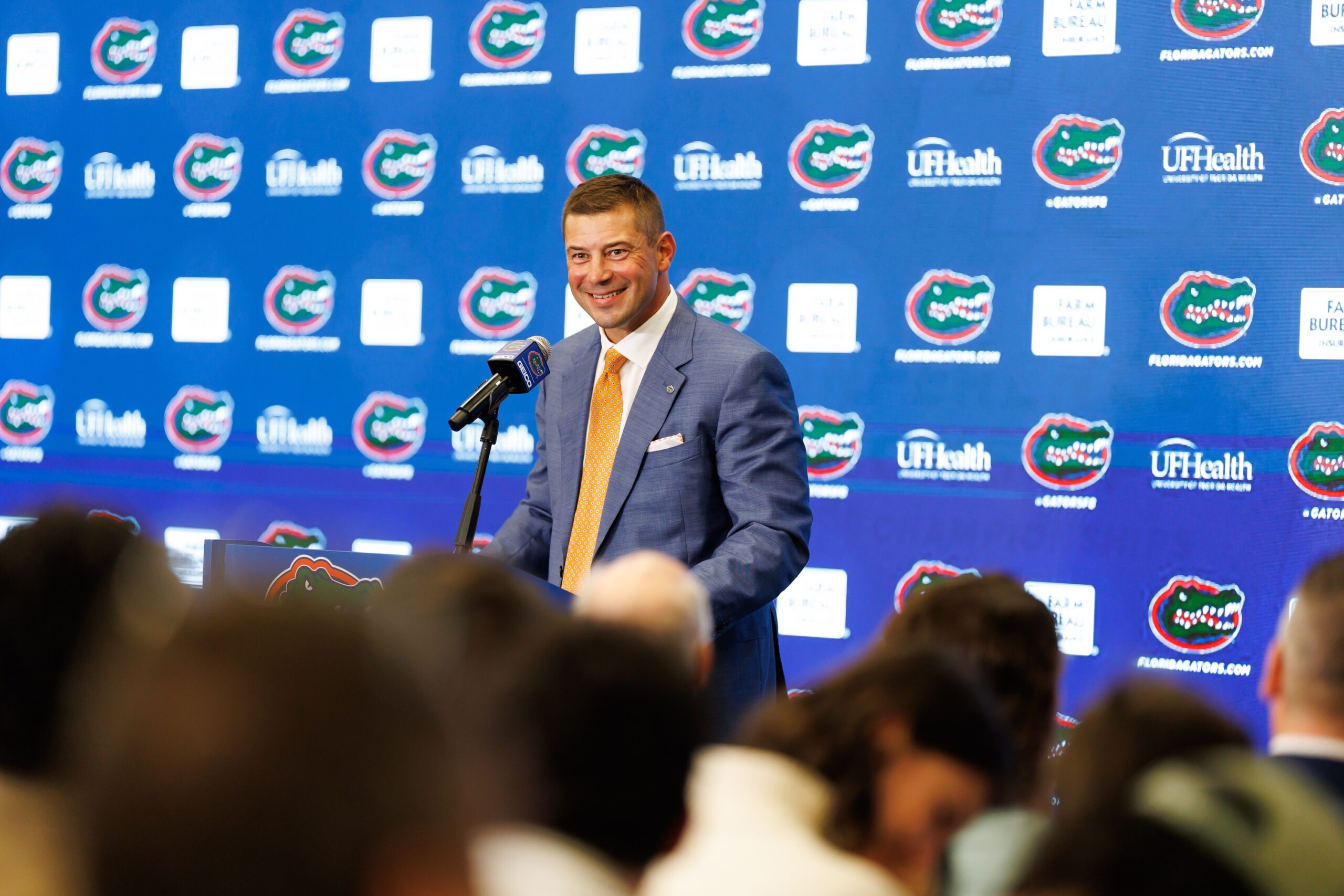 Jon Sumrall hires former Florida LB Bam Hardmon to Gator staff, per report