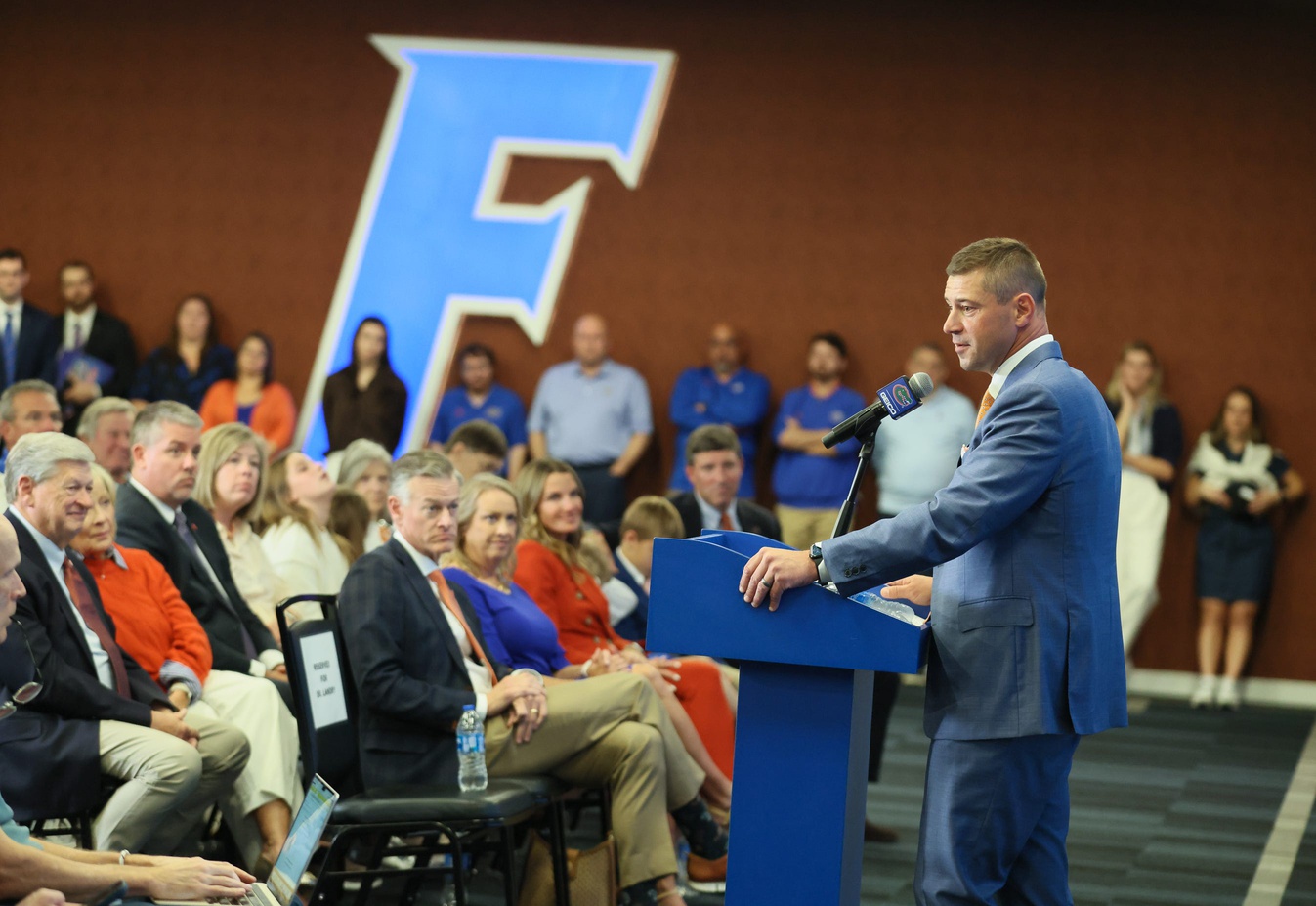 Florida coach Jon Sumrall announces passing of his father