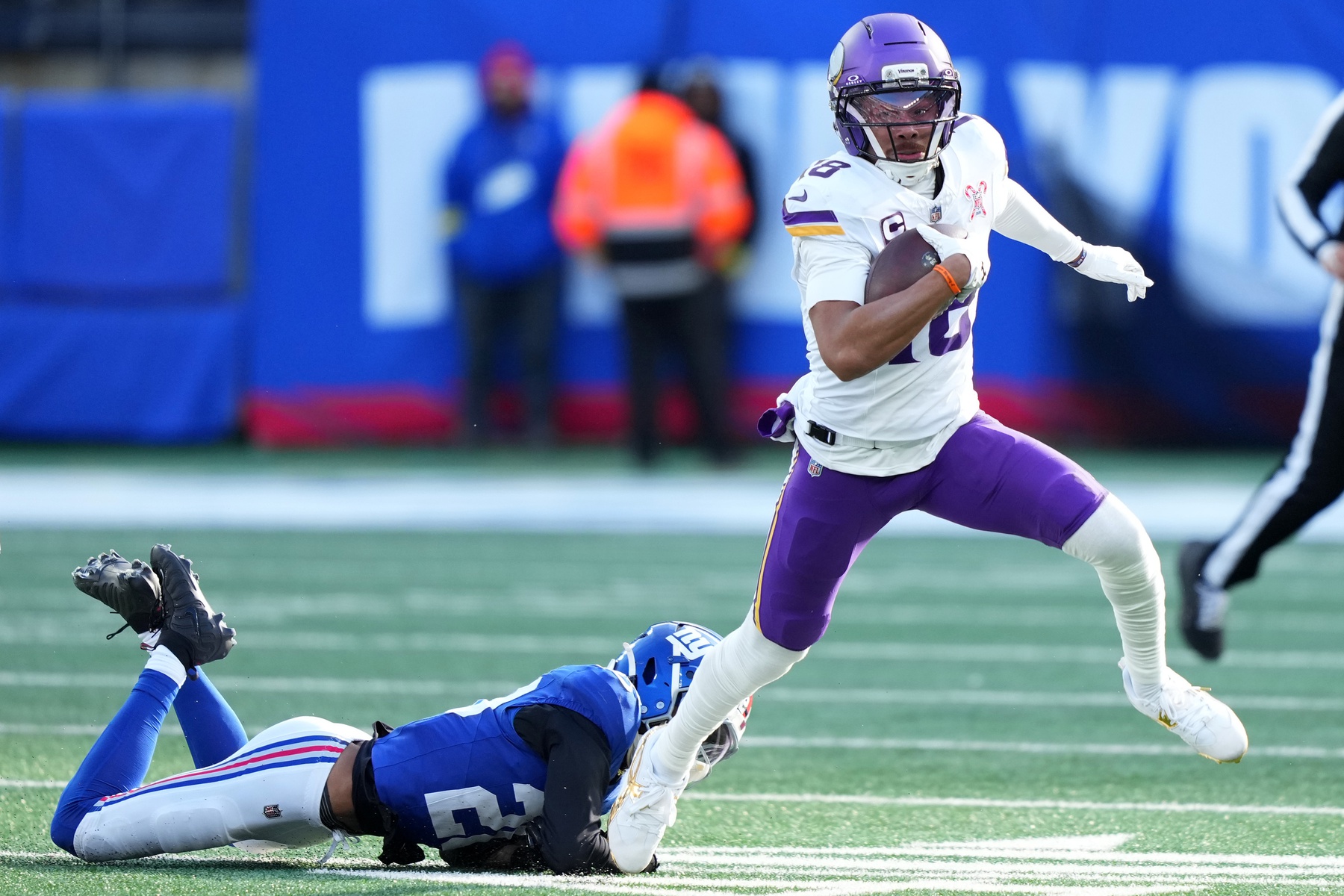 Justin Jefferson sets NFL record for most receptions across first six seasons