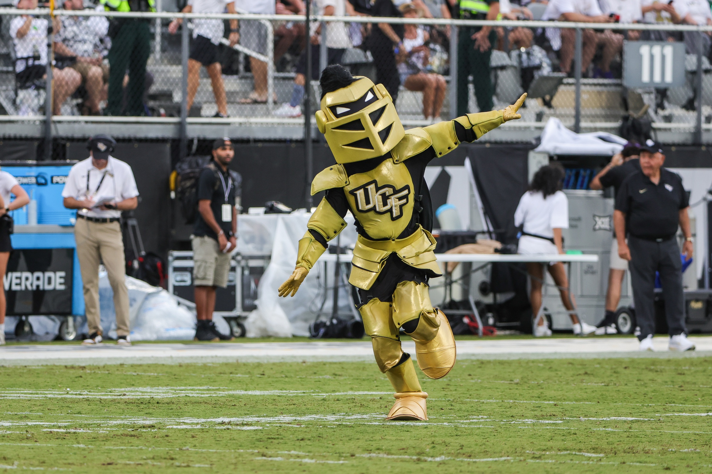 UCF brags about lack of state income taxes, spawns hilarious recruiting chain