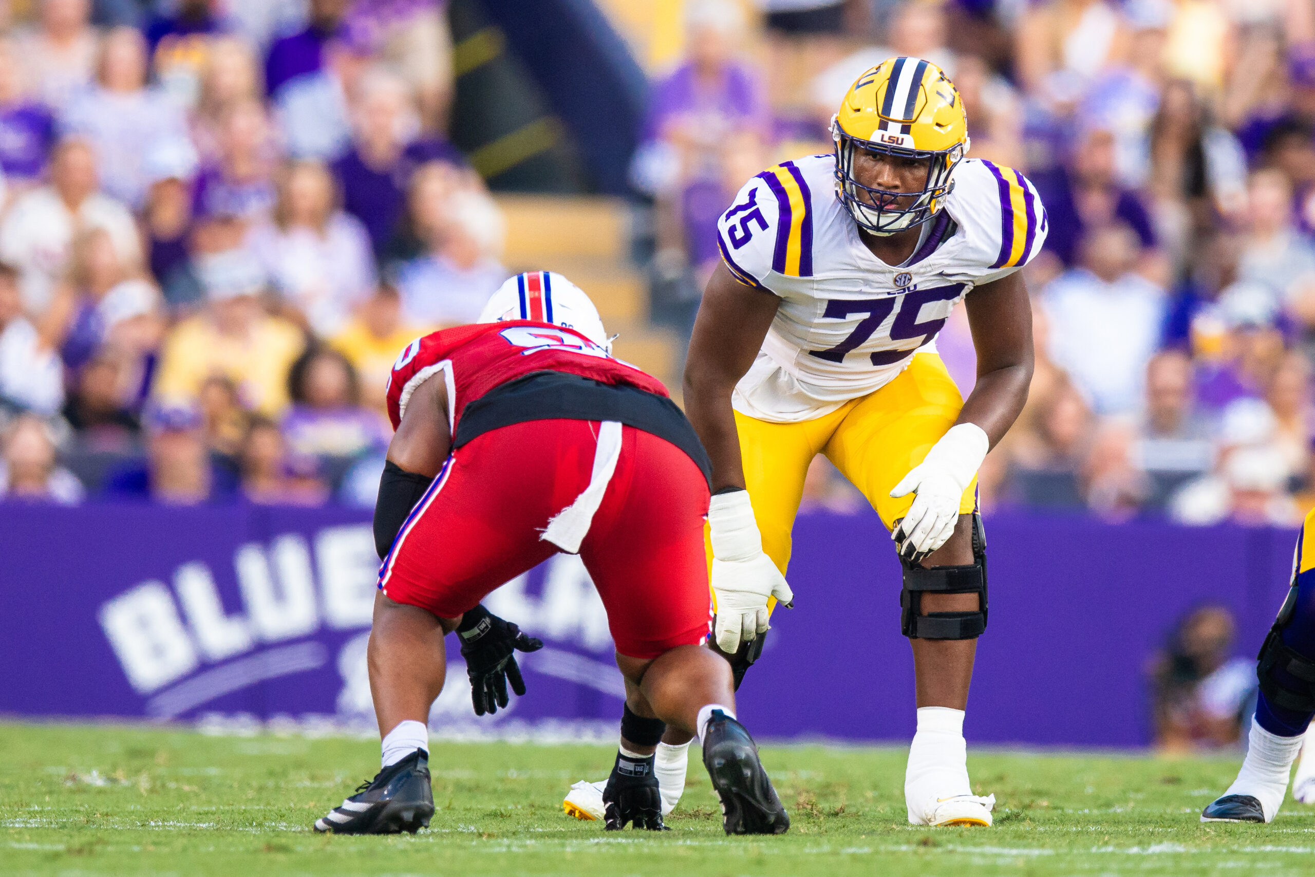 LSU starting OT to remain with Tigers after brief entry into portal