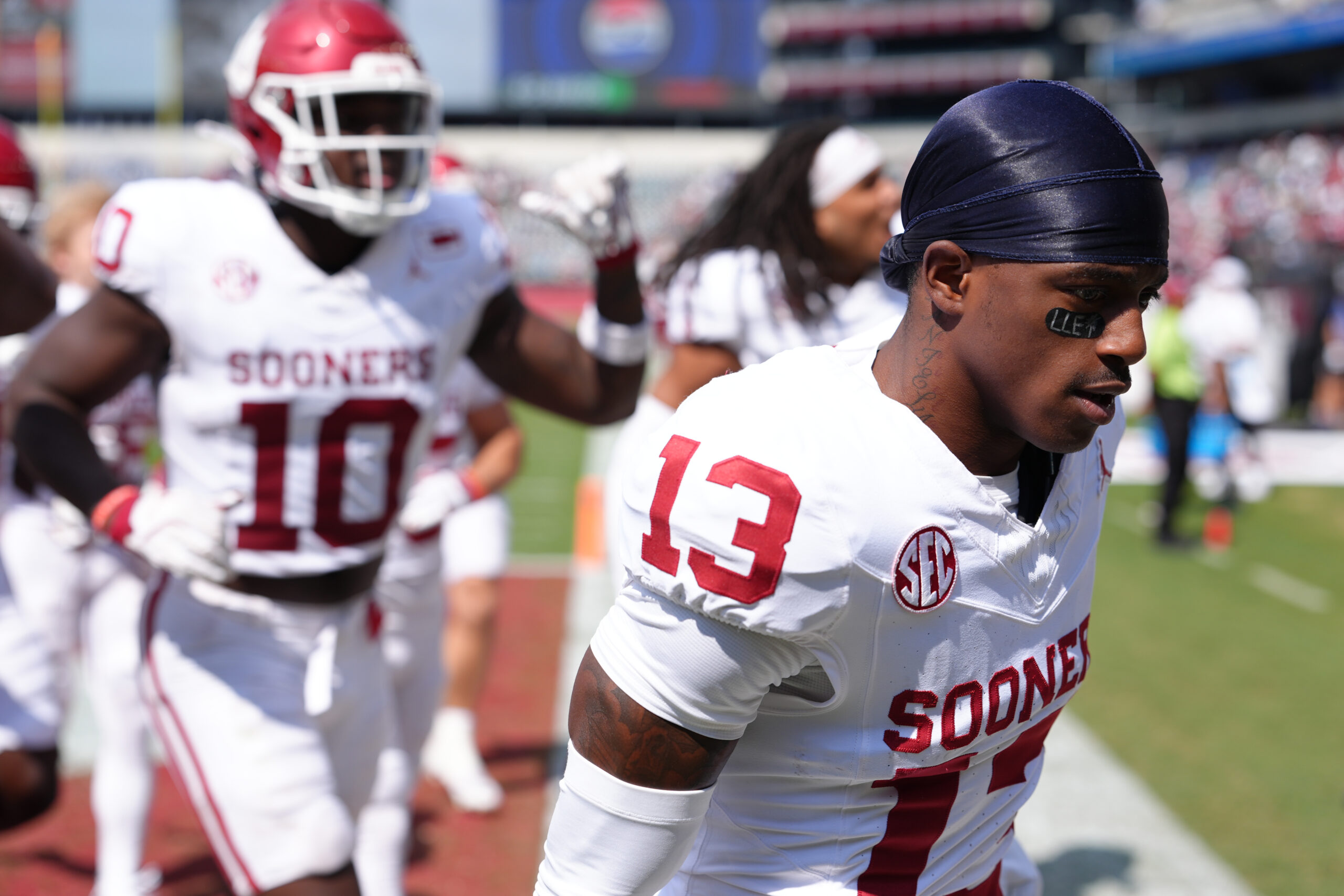 Oklahoma WR selects SEC transfer destination after 2 seasons with Sooners