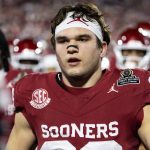 Oklahoma linebacker Owen Heinecke