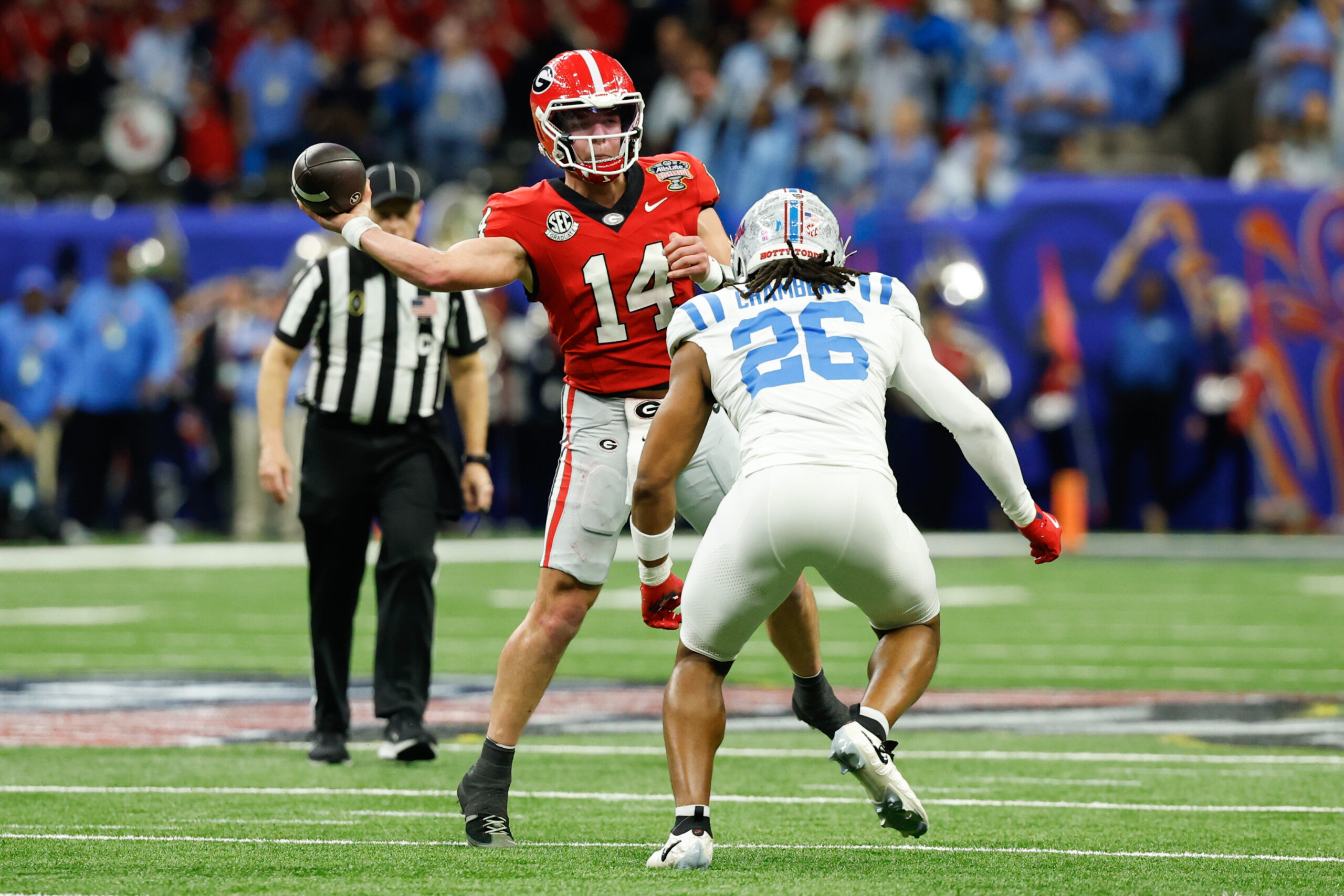 Georgia&rsquo;s Gunner Stockton gets blasted by Ole Miss defender, still makes key third-down throw