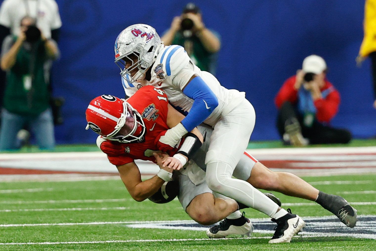 Georgia bungles fourth-down play, Ole Miss immediately scores
