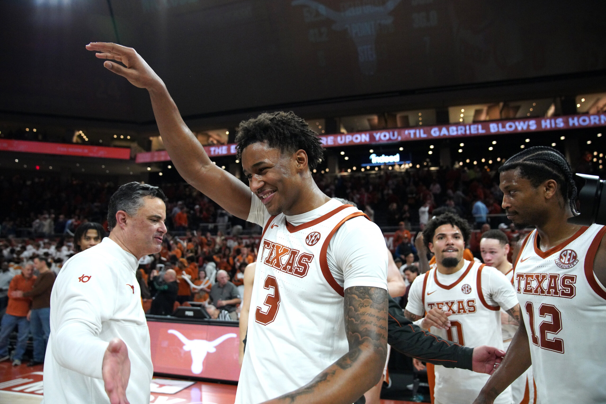 Texas hands Vanderbilt first loss of season in double-digit upset