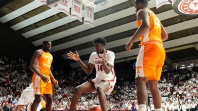 Charles Bediako plays for Alabama against Tennessee.