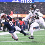 Kayshon Boutte makes a catch.